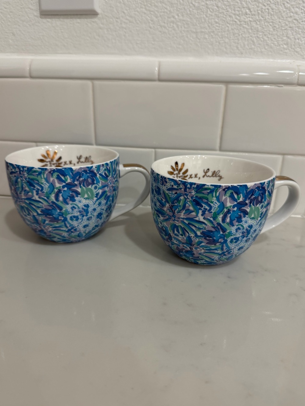 Lilly Pulitzer Set of 2 Blue Floral Ceramic Coffee Mugs – Never Used